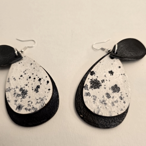 HANDCRAFTED Wood Layered Teardrop Earrings HANDMADE HAND PAINTED Dangle Earrings - Picture 6 of 12